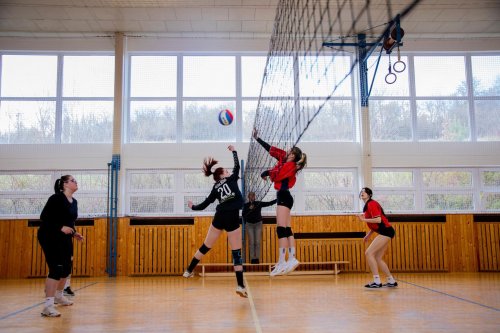 4. ročník volejbalového turnaje dívek středních škol 20  
