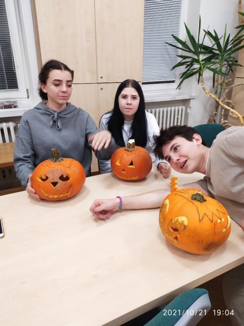 Soutěž ve vyřezávání halloweenských dýní 15  