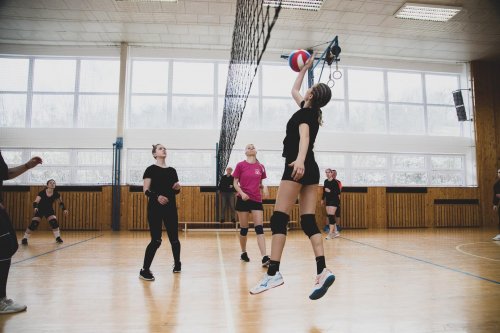 4. ročník volejbalového turnaje dívek středních škol 10  