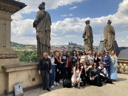 Literárně-historická exkurze tříd KS3 a VS1 do Prahy za památkami a kulturou 11  