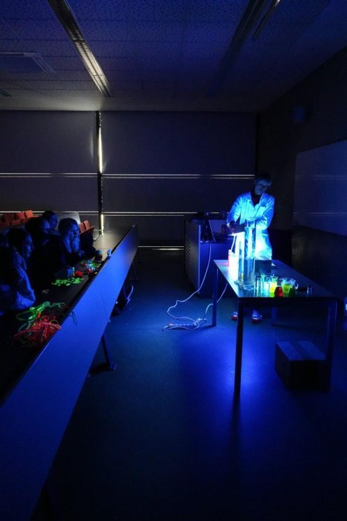 Tematická exkurze: Chemie pro obor kosmetické služby – návštěva UTB 15  