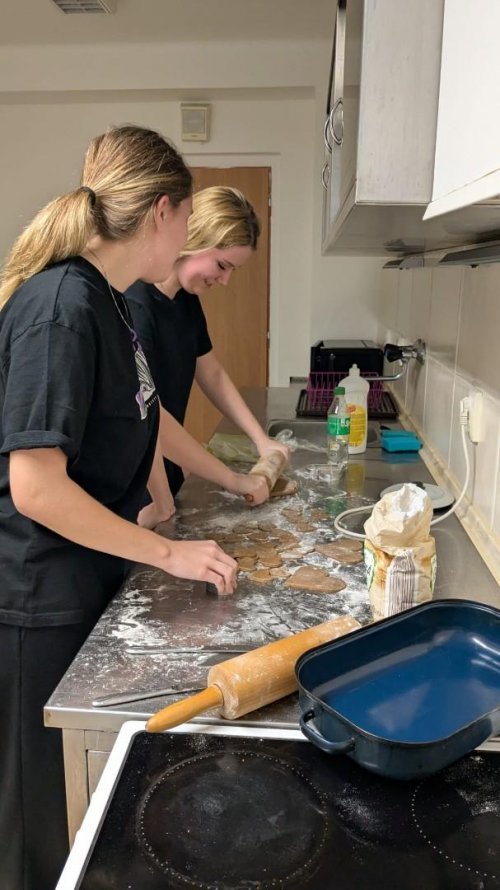 Pečení valentýnských srdíček 2  