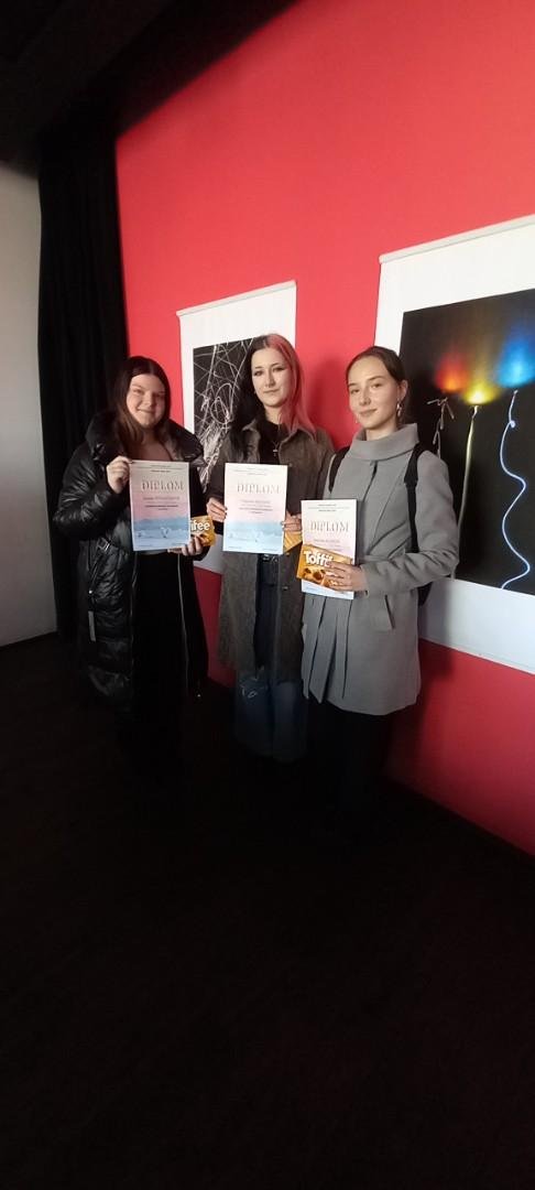 Wolkerův Prostějov – všechny tři naše recitátorky postupují do krajského kola 2  