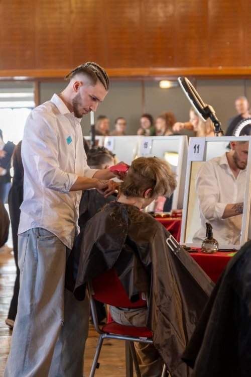 Zlatý úspěch naší kosmetičky 19  