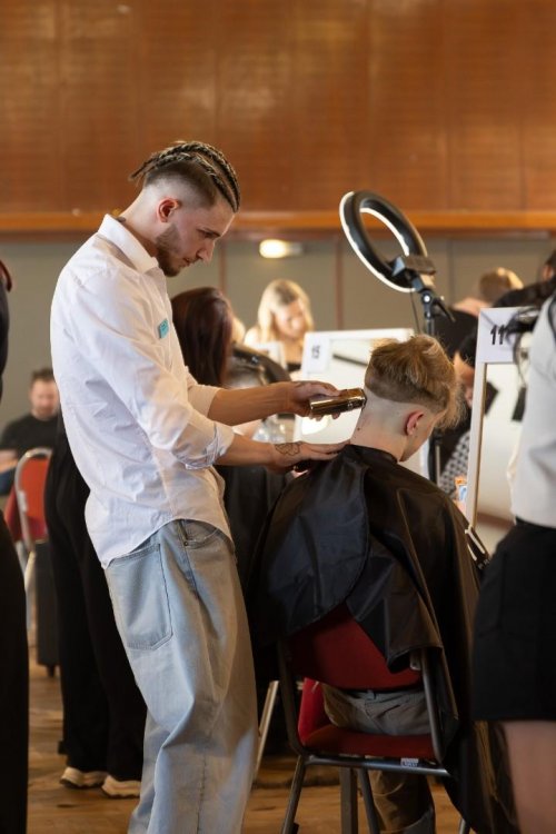 Zlatý úspěch naší kosmetičky 20  