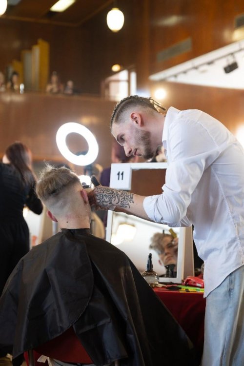 Zlatý úspěch naší kosmetičky 21  