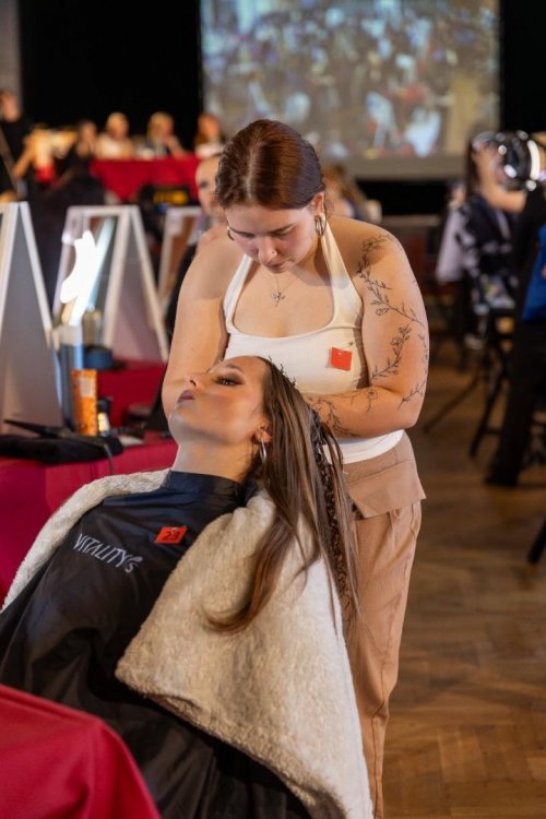 Zlatý úspěch naší kosmetičky 15  