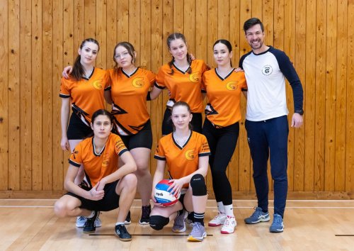 Středoškolský volejbalový turnaj dívek 9  