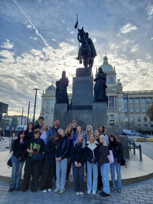 PRAHA - literárně-historická exkurze třídy FT 3 11  