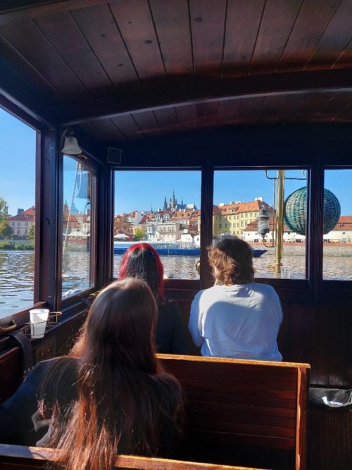 PRAHA - literárně-historická exkurze třídy FT 3 17  